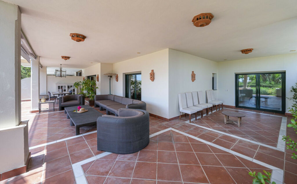 Ground Floor Apartment The Golden Mile Málaga - image 12