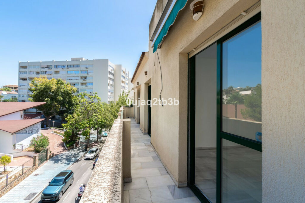 Top Floor Apartment Marbella Málaga - image 12