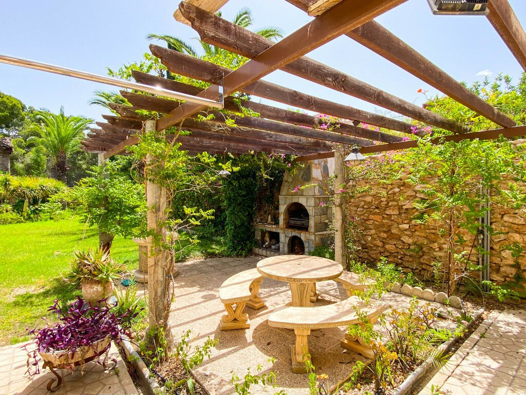 Detached Villa Villamartin Alicante - image 16