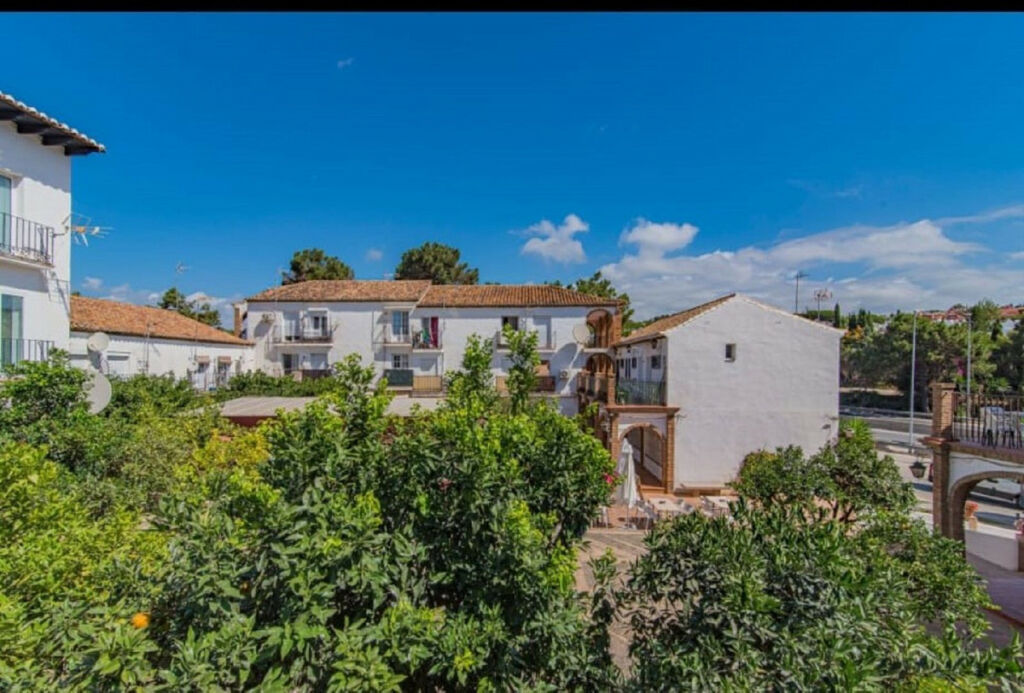 Top Floor Studio Cabopino Málaga - image 13