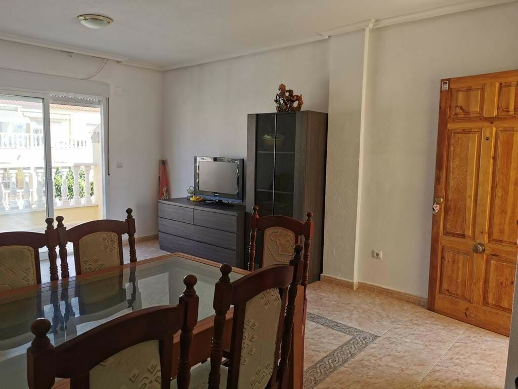 Middle Floor Apartment Aguas Nuevas Alicante - image 13