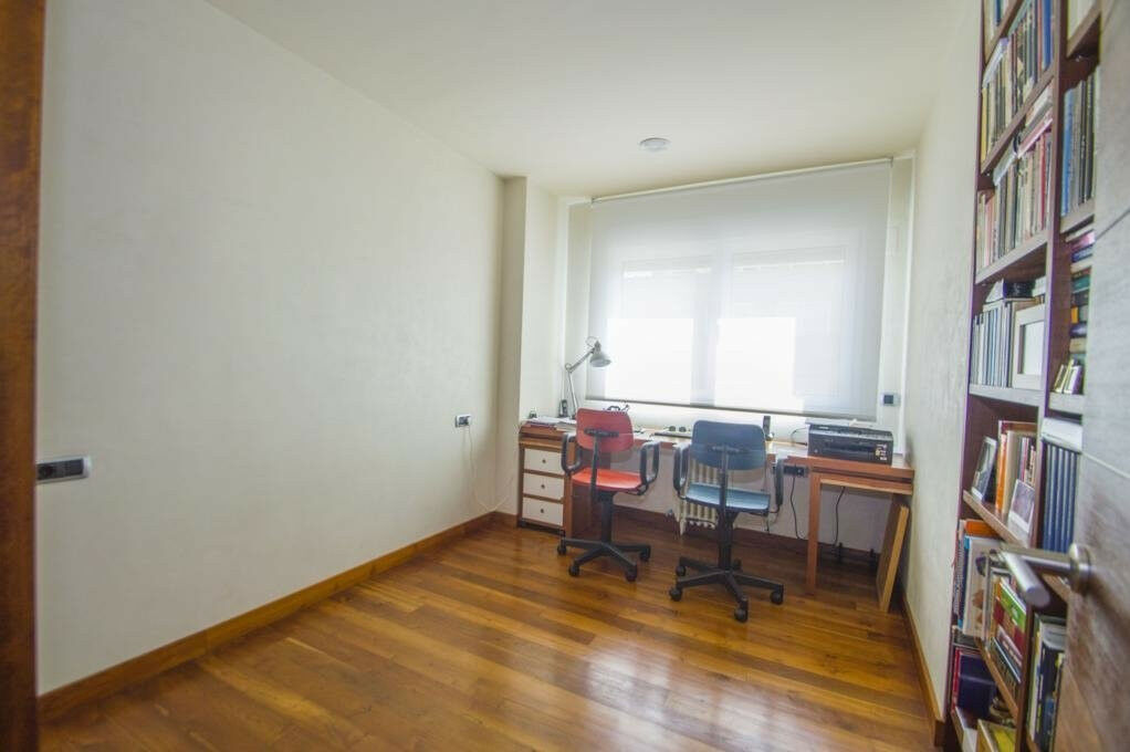 Middle Floor Apartment Torrevieja Alicante - image 13