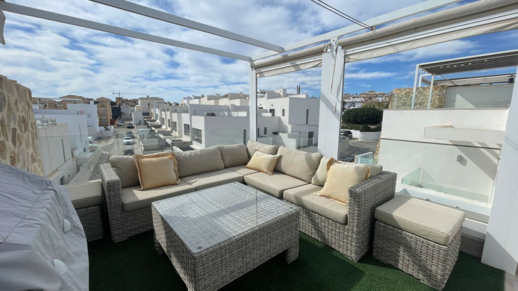 Detached Villa Villamartin Alicante - image 13