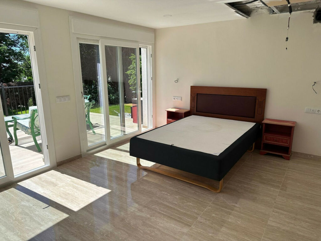 Detached Villa Nueva Andalucía Málaga - image 13