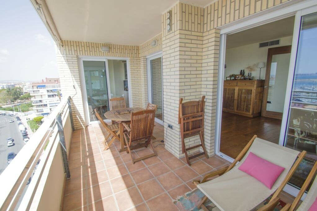 Middle Floor Apartment Torrevieja Alicante - image 14