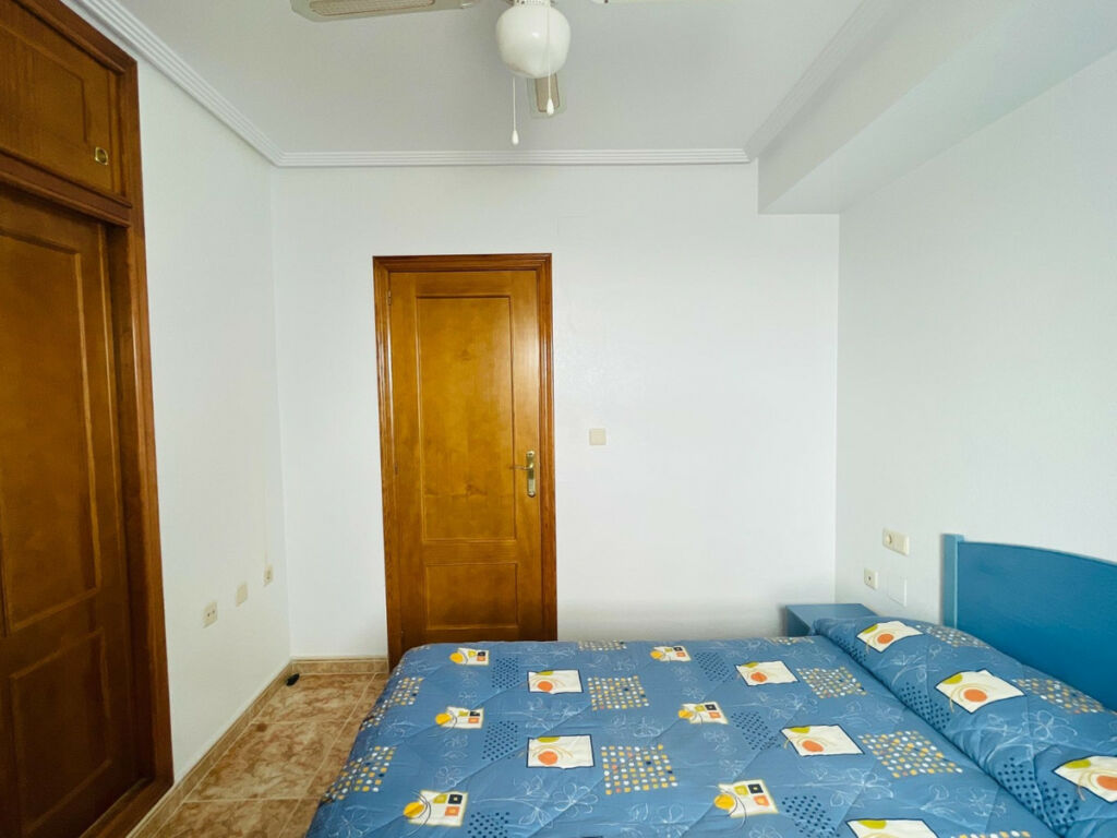 Middle Floor Apartment La Florida Alicante - image 14