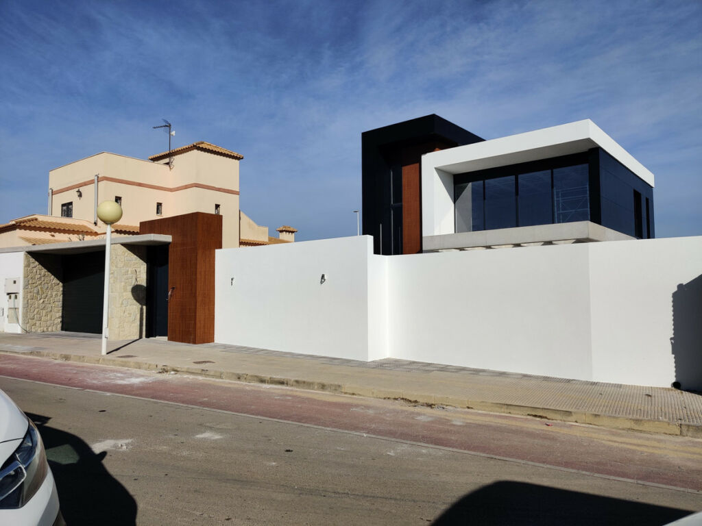 Detached Villa La Zenia Alicante - image 14
