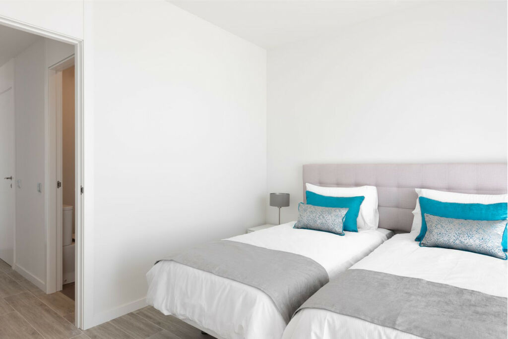 Middle Floor Apartment Cancelada Málaga - image 14