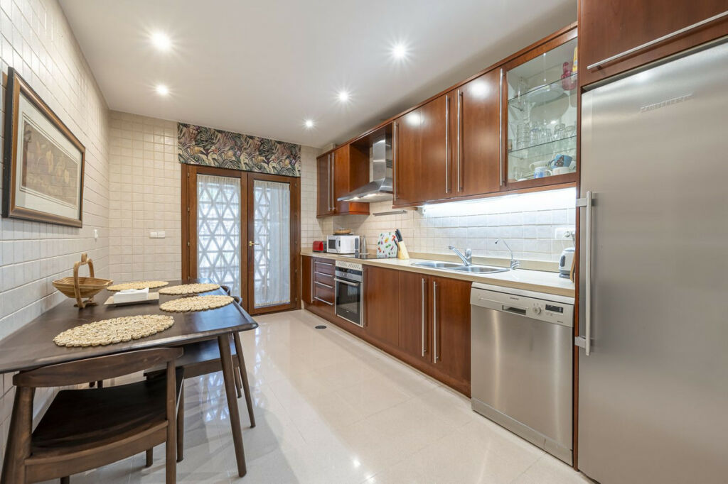 Ground Floor Apartment The Golden Mile Málaga - image 14