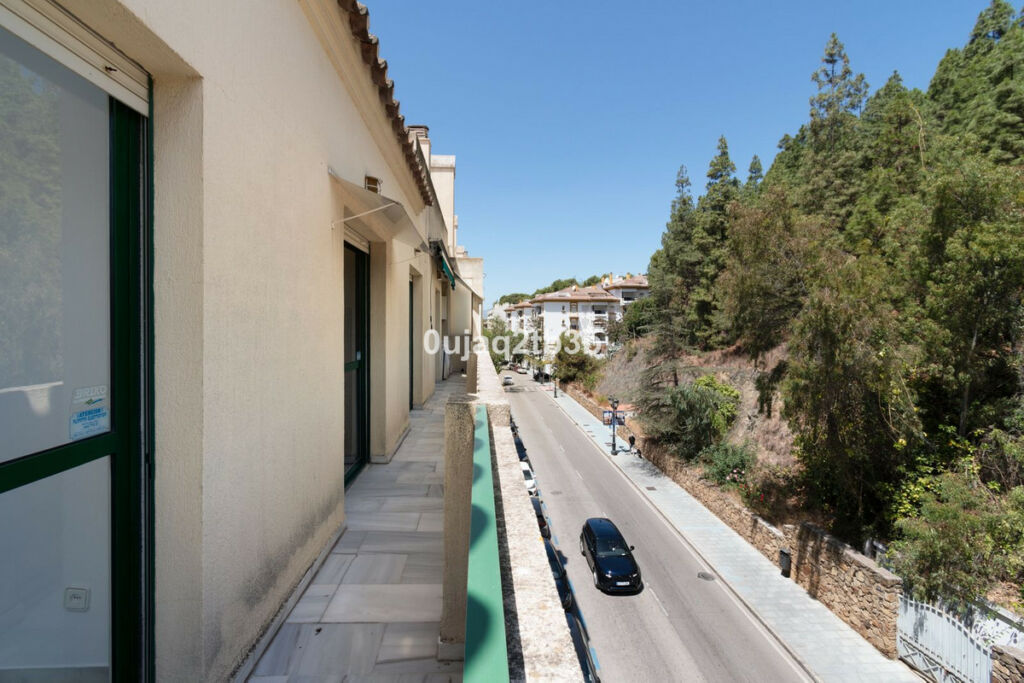 Top Floor Apartment Marbella Málaga - image 14