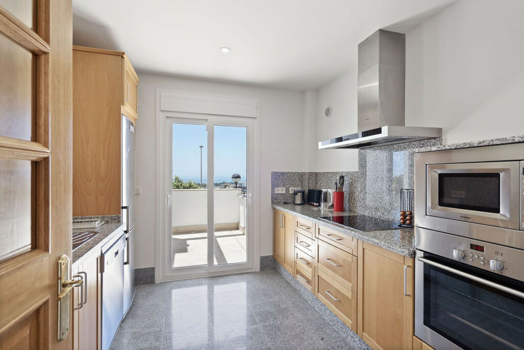 Middle Floor Apartment Marbella Málaga - image 16