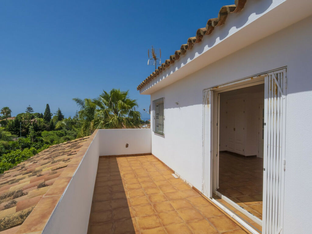 Detached Villa Marbella Málaga - image 15