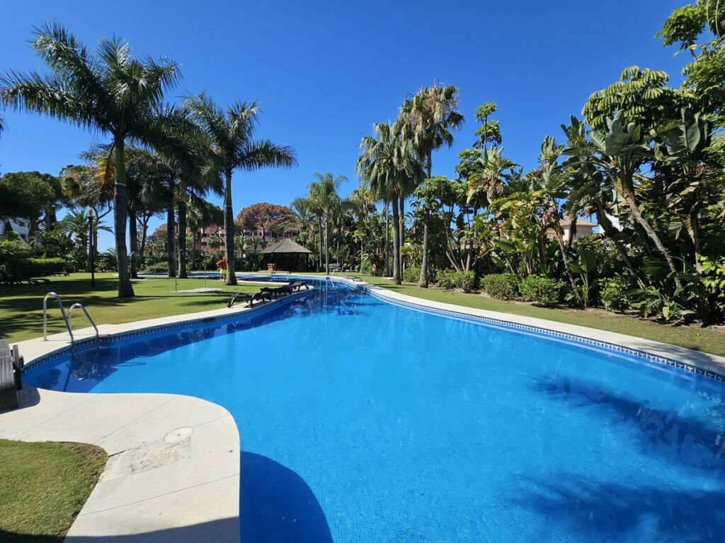 Ground Floor Apartment Puerto Banús Málaga - image 15