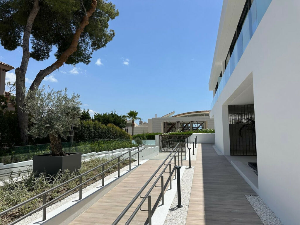 Semi-Detached House Nueva Andalucía Málaga - image 14