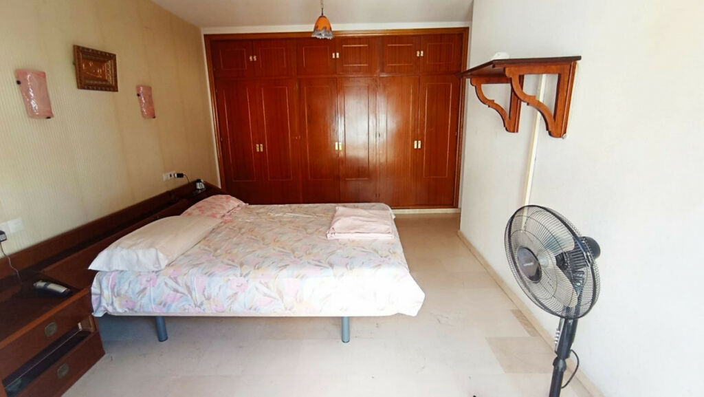 Middle Floor Apartment Fuengirola Málaga - image 15