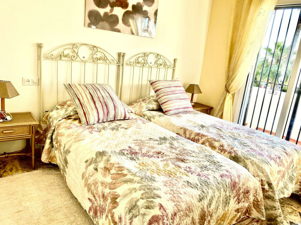 Townhouse Riviera del Sol Málaga - image 14