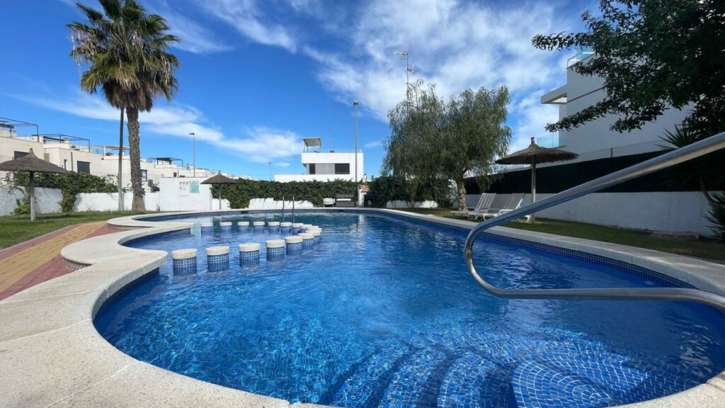 Detached Villa Villamartin Alicante - image 16