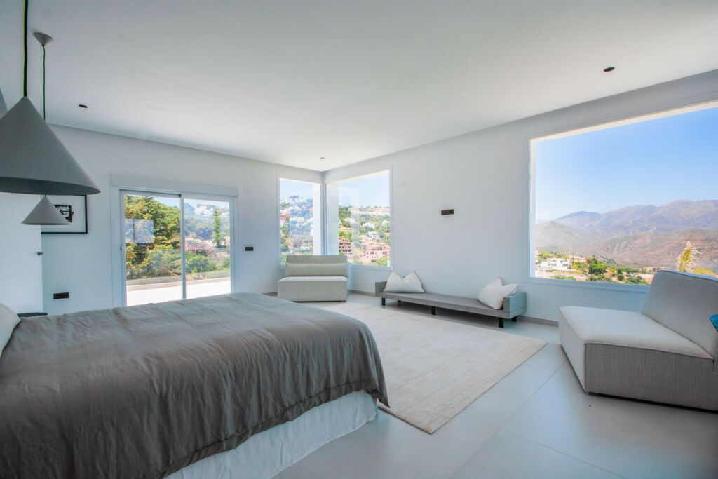 Detached Villa La Mairena Málaga - image 16