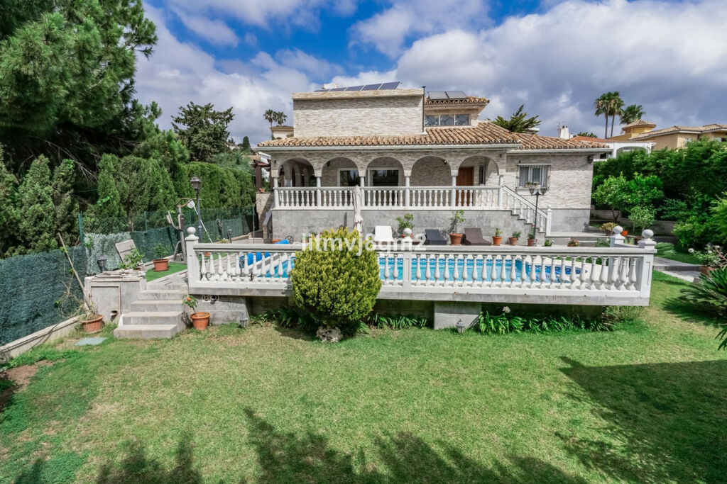 Detached Villa Artola Málaga - image 16