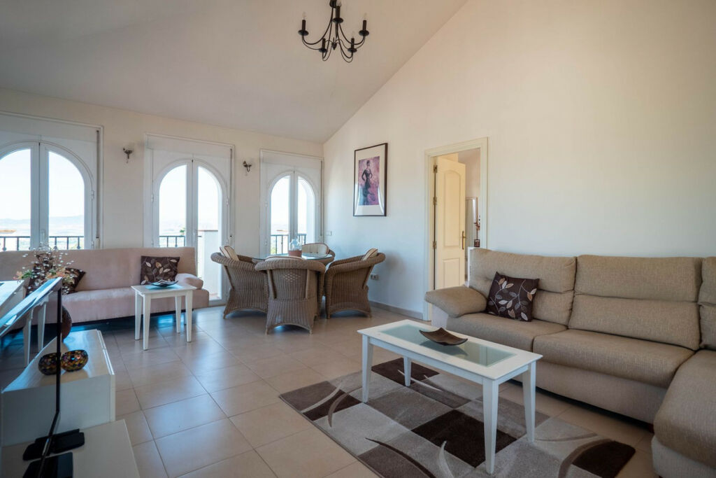 Detached Villa Alhaurín el Grande Málaga - image 17