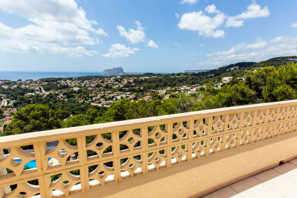Detached Villa Montemar Alicante - image 17