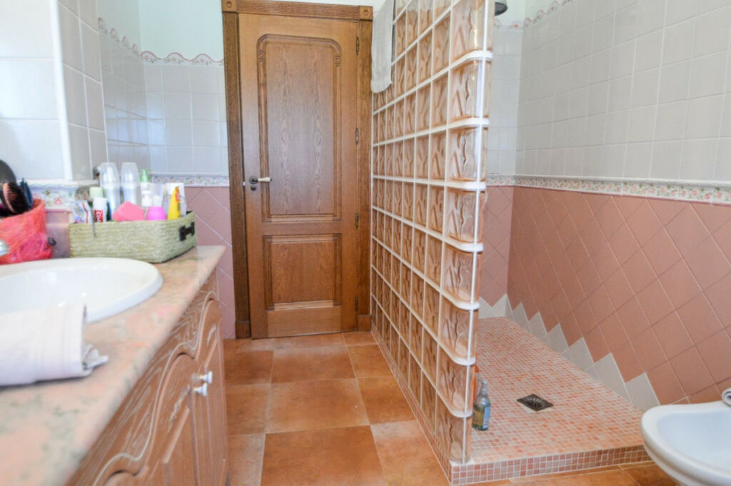Detached Villa La Murada Alicante - image 17