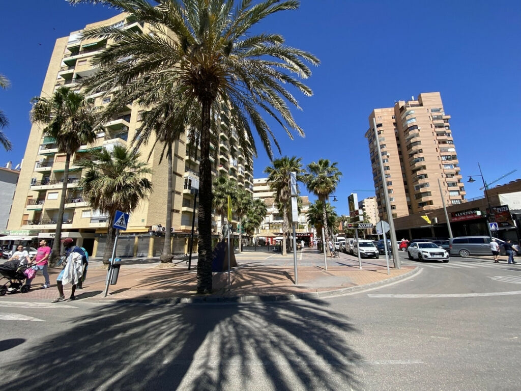 Middle Floor Apartment Fuengirola Málaga - image 17