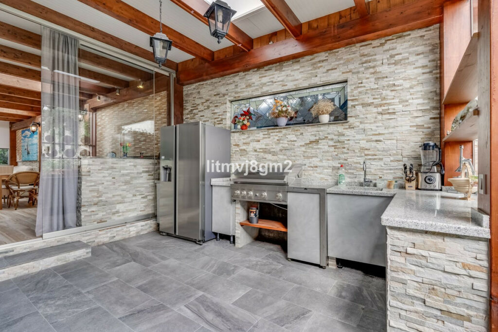 Detached Villa Artola Málaga - image 17