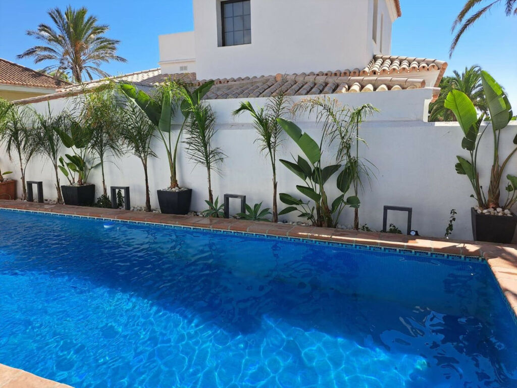 Detached Villa Marbesa Málaga - image 19