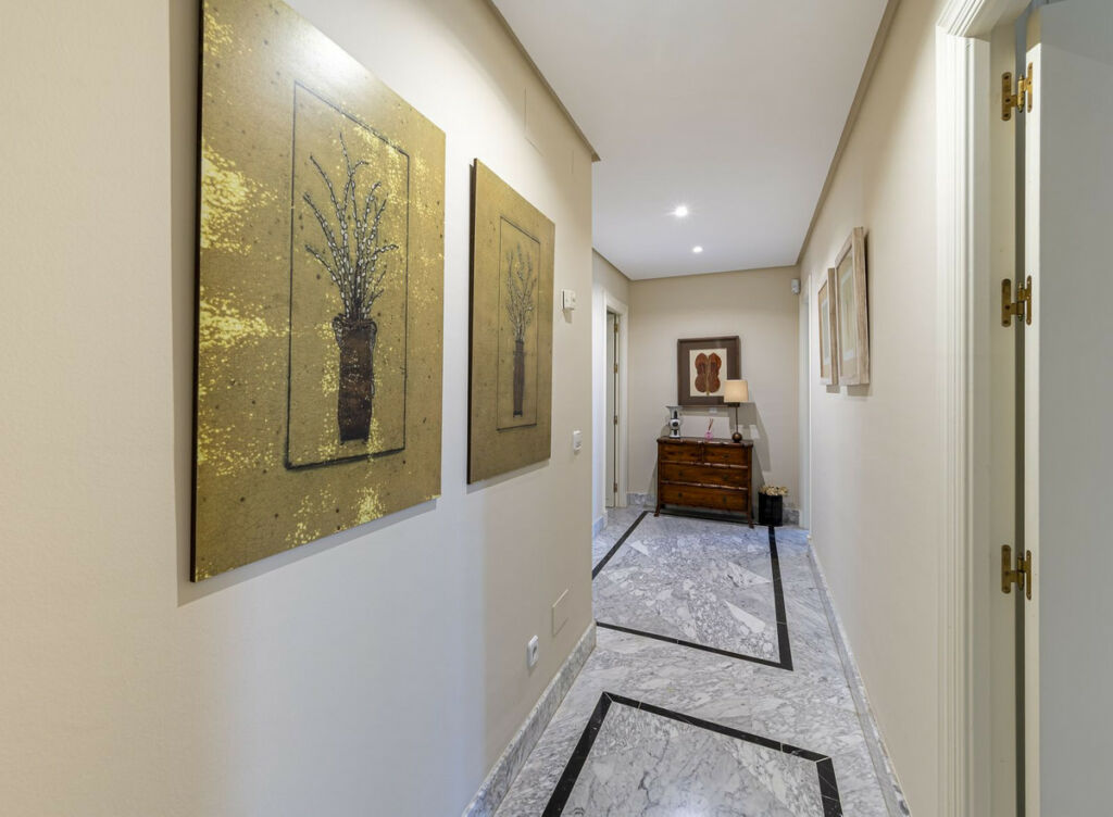 Ground Floor Apartment The Golden Mile Málaga - image 18