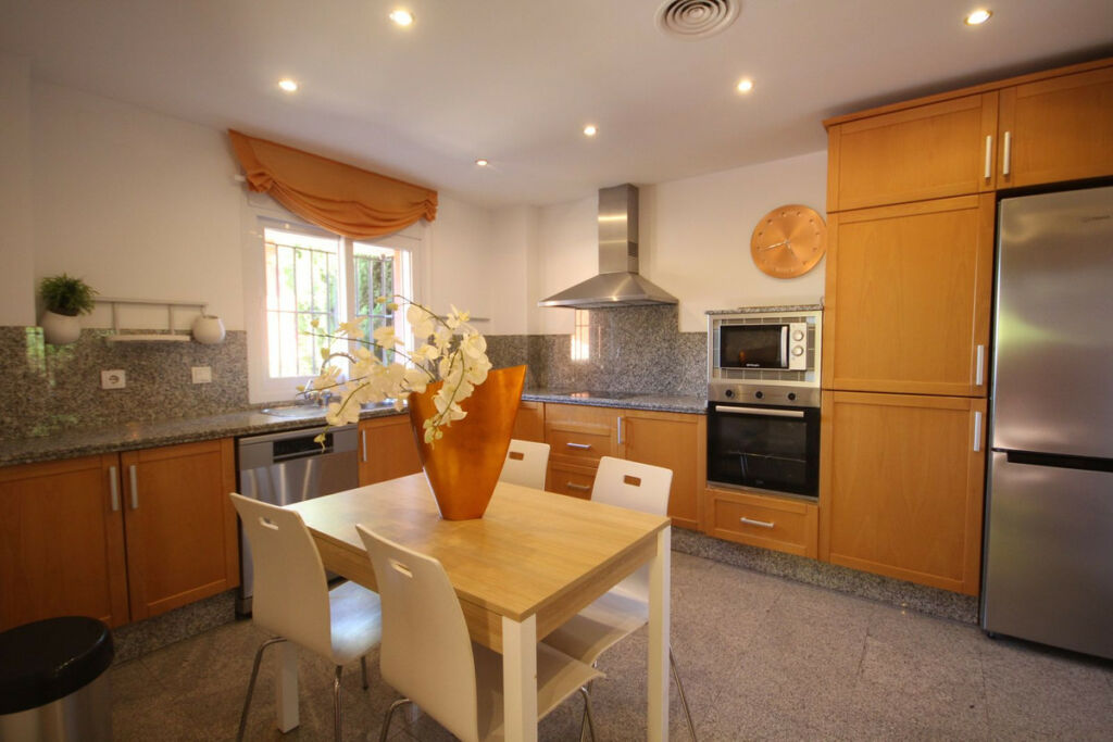 Semi-Detached House Santa Clara Málaga - image 18
