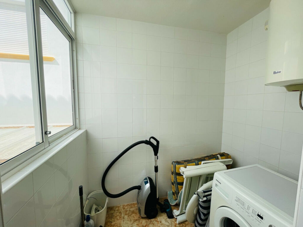 Middle Floor Apartment La Florida Alicante - image 19