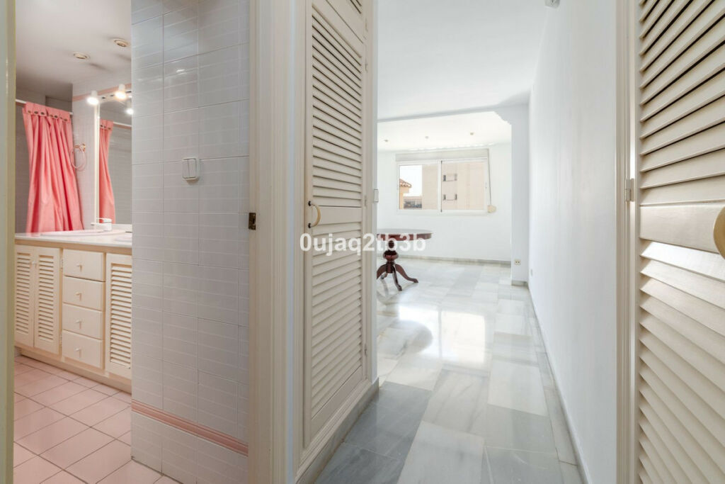 Top Floor Apartment Marbella Málaga - image 19