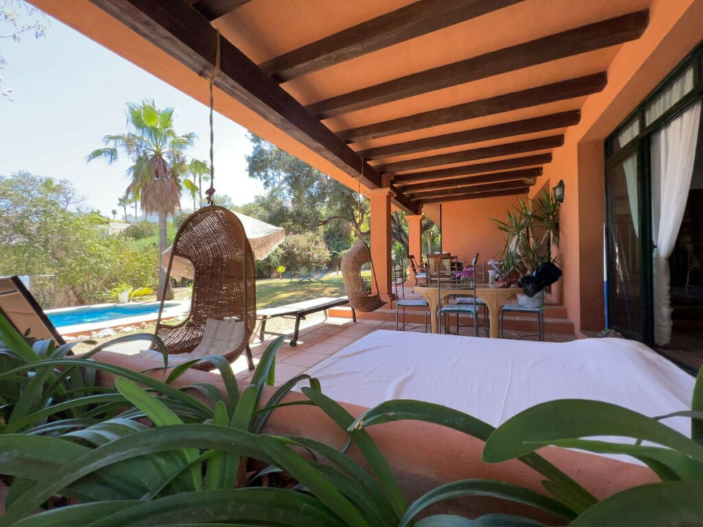 Detached Villa Marbella Málaga - image 2