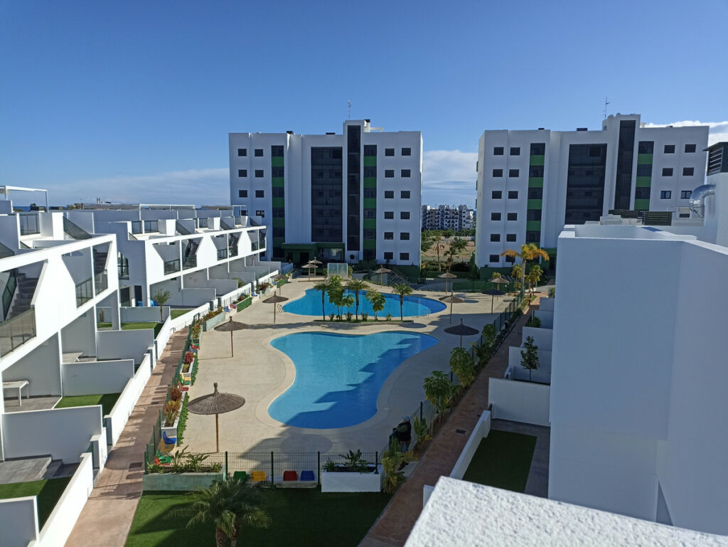 Middle Floor Apartment Mil Palmeras Alicante - image 2