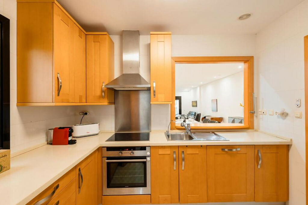 Ground Floor Apartment Puerto Banús Málaga - image 10