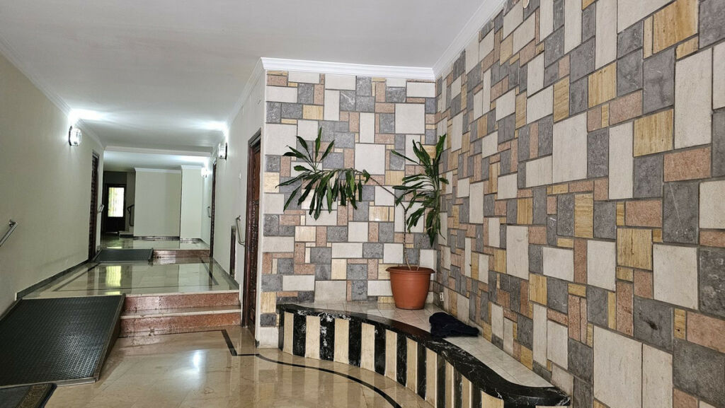 Top Floor Apartment Antequera Málaga - image 2