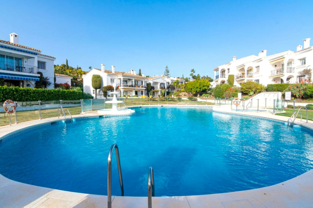 Penthouse Benahavís Málaga - image 2