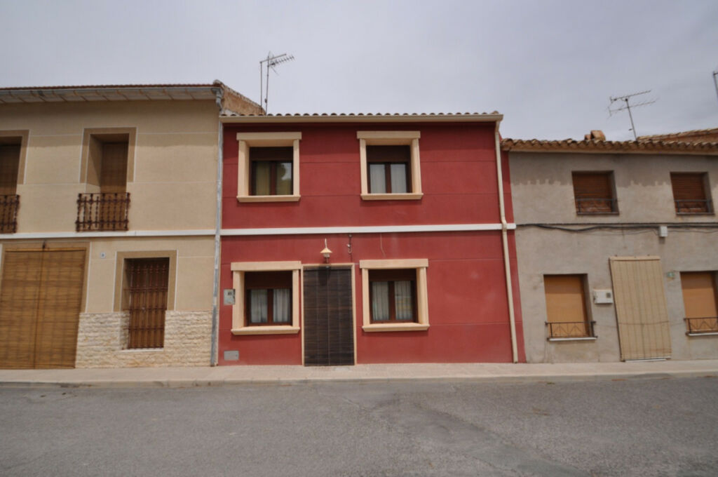 Townhouse Chinorlet Alicante - image 2
