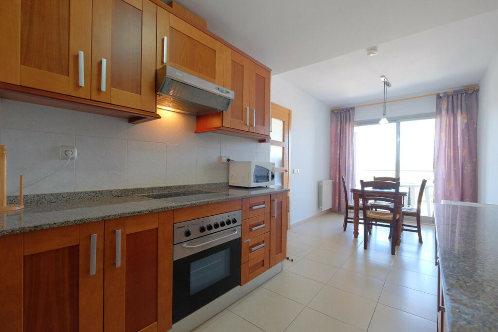 Middle Floor Apartment Calpe Alicante - image 2