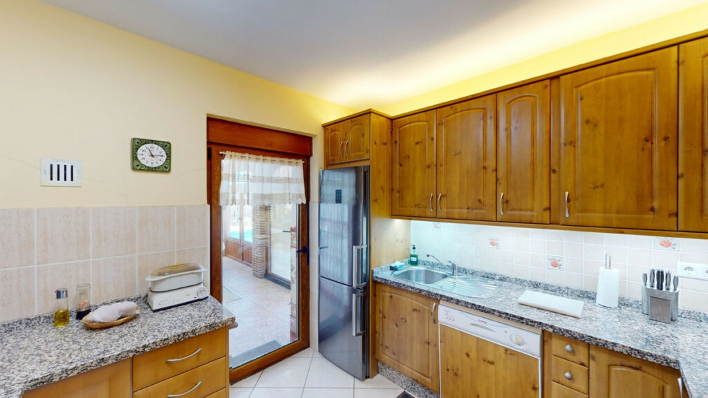 Detached Villa Iznate Málaga - image 20
