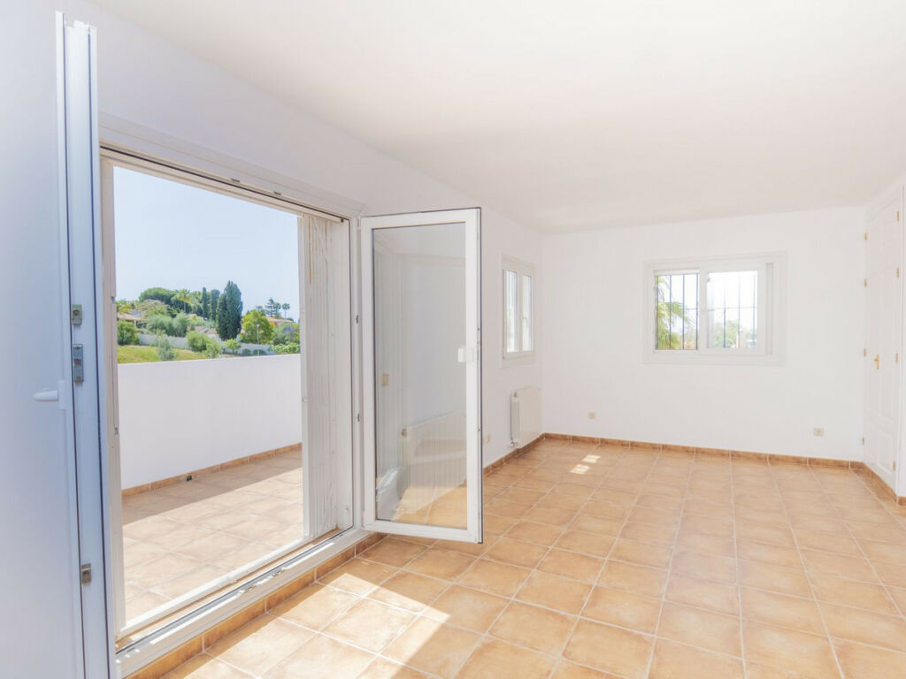 Detached Villa Marbella Málaga - image 20