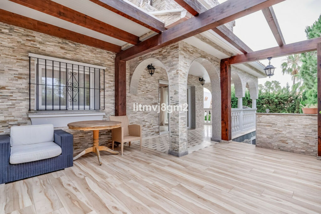 Detached Villa Artola Málaga - image 21