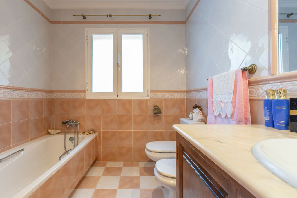 Detached Villa Marbella Málaga - image 21
