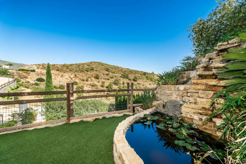 Detached Villa Benahavís Málaga - image 22