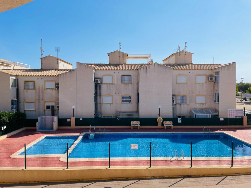 Middle Floor Apartment La Florida Alicante - image 23