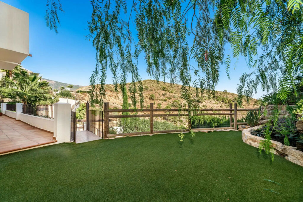 Detached Villa Benahavís Málaga - image 23