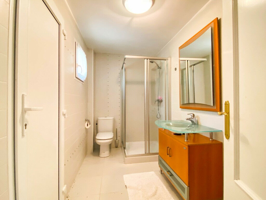 Detached Villa Villamartin Alicante - image 28