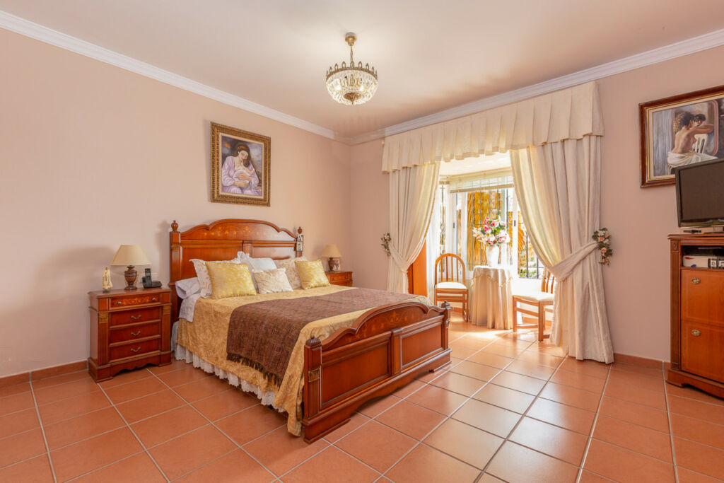 Detached Villa Marbella Málaga - image 24