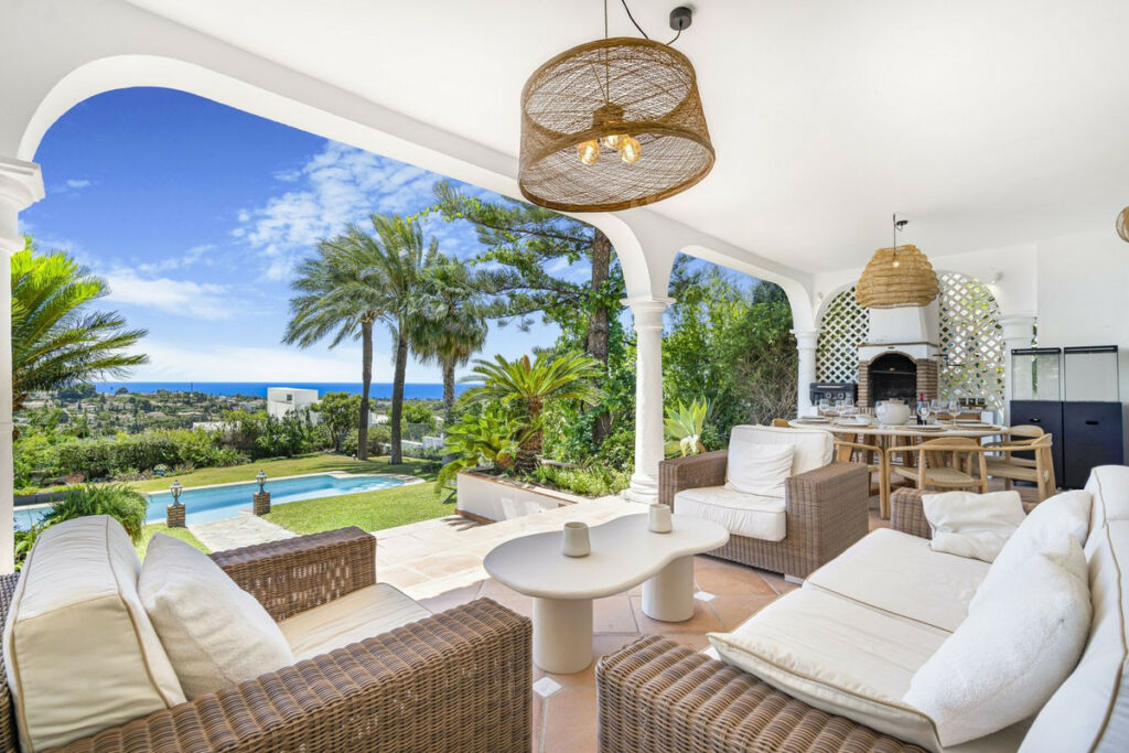 Detached Villa El Paraiso Málaga - image 25